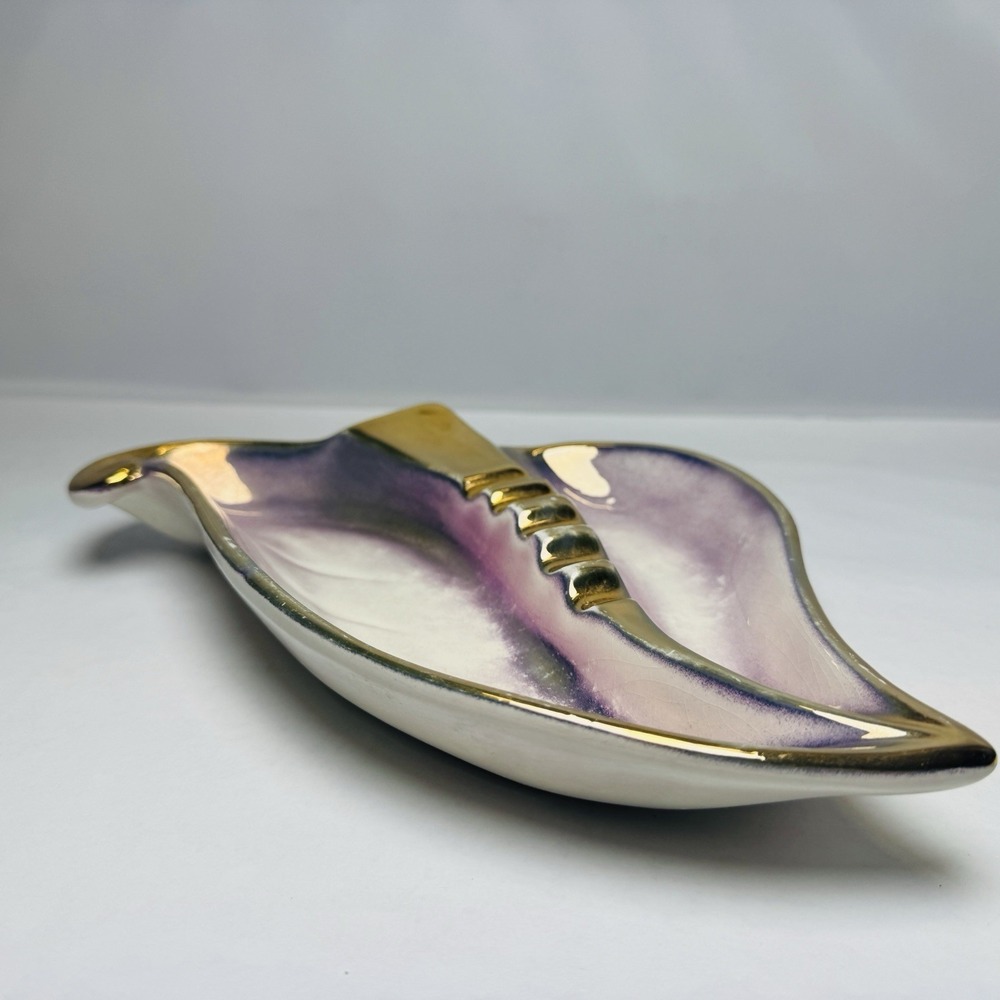 Vintage Mid Century California USA Pottery Leaf Shaped Ashtray Purple & White - Picture 5 of 8
